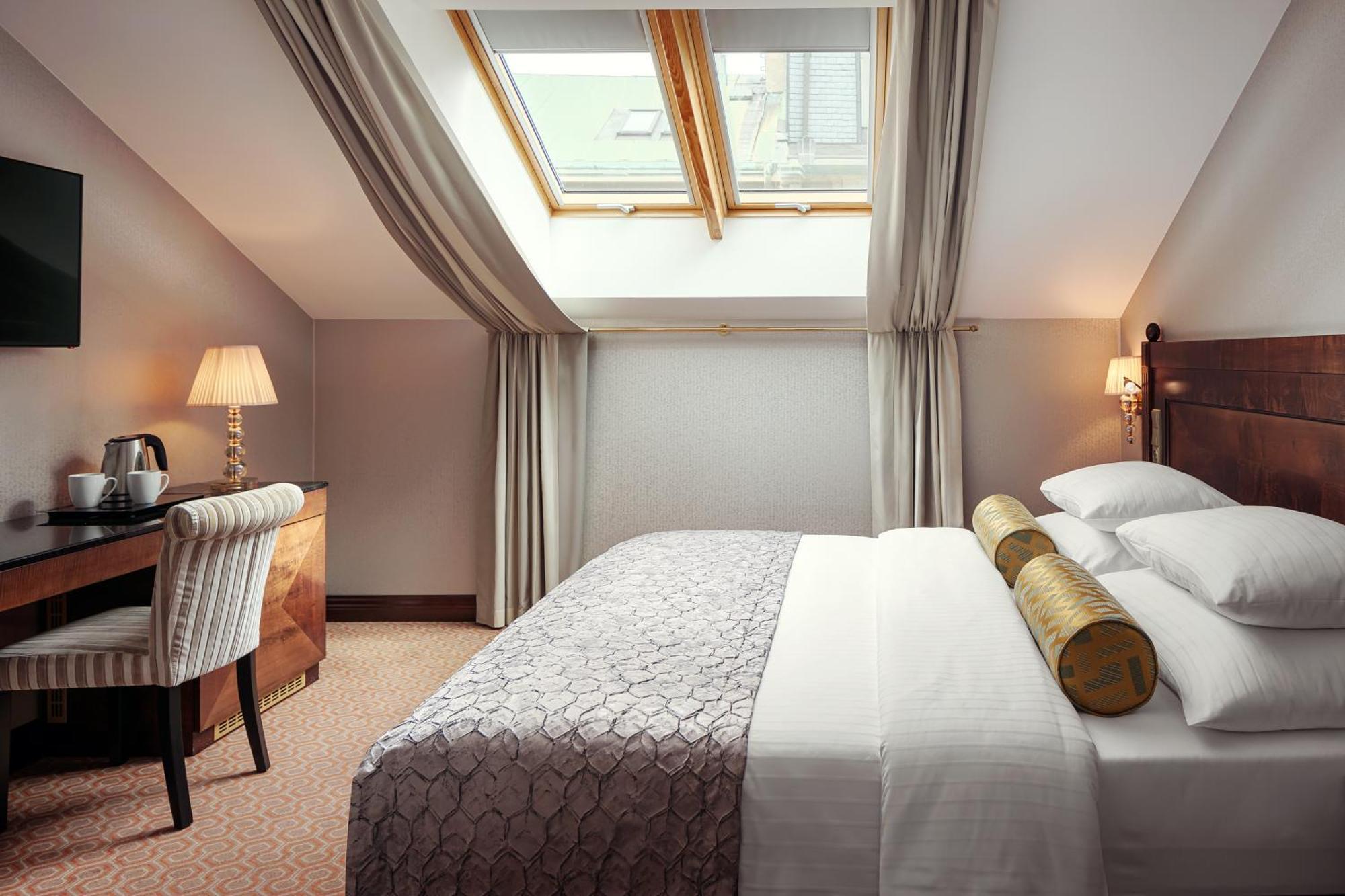 Cosmopolitan Otel Prag